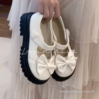 Női Mary Jane cipő japán stílusban, alacsony kitten heel, Velcro zárás, felső rész műszálas plüss, talp természetes gumi