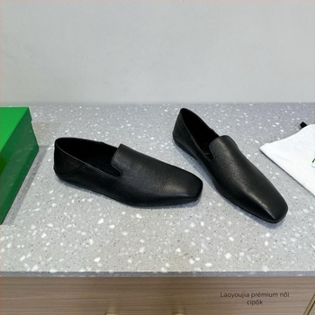 Valódi bőr Slip-On Loaferek - középmagas felsőrész, báránybőr bélés, Vibram Rubber talp