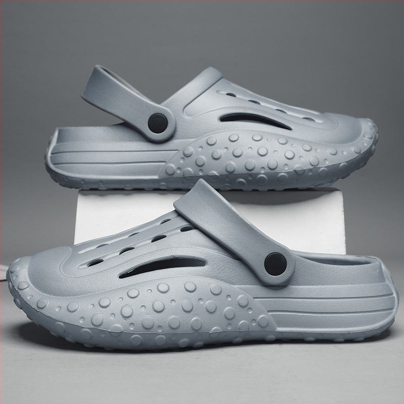 Férfiak számára készült, lélegző EVA papucs lyukakkal, vastag talppal a magasság növeléséért, sportos stílus, injektált talp