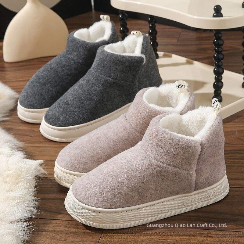 Férfi beltéri papucs sarokkal, fleece béléssel, csúszásmentes PVC talppal, velúr felső