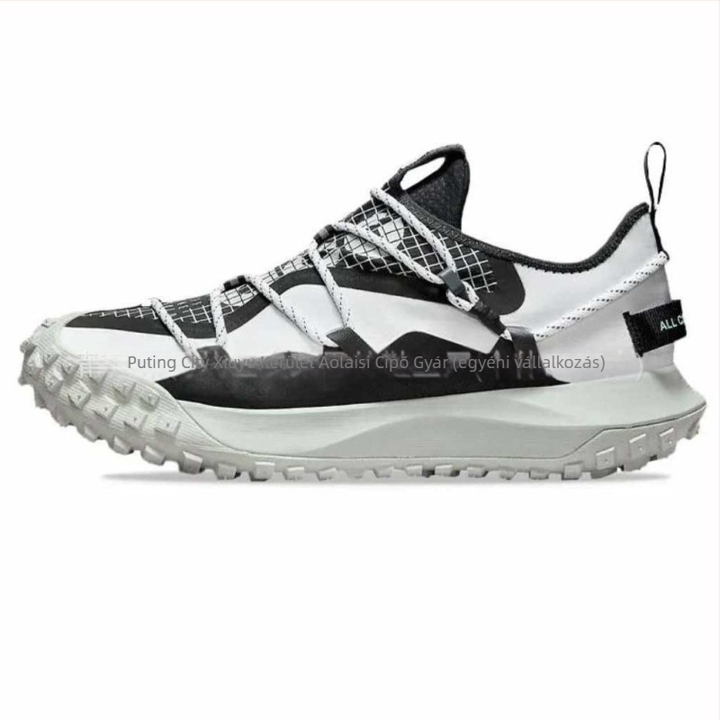 Hegymászáshoz való túracipő alacsony felsőrésszel, Gore-Tex belső, hálós felsőrész, elöl fűzés, csúszásmentes gumitalp