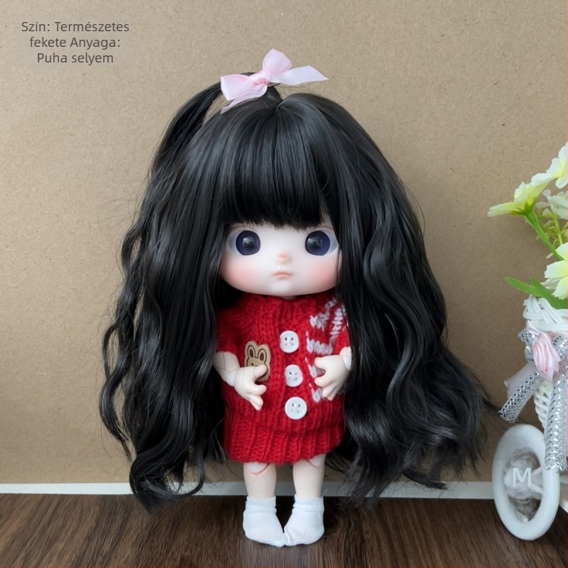 Quinn paróka – rövid, göndör haj, frufruval, kézzel készített paróka, fej kerület 26 cm, viselhető cosplayhoz