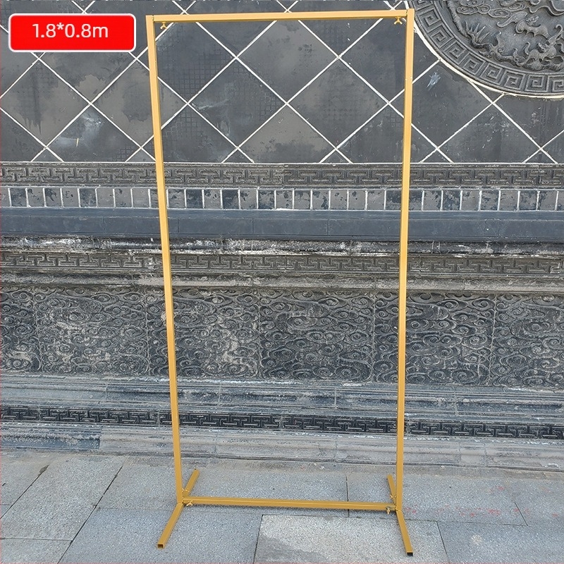 Geometriai vasból készült képernyő esküvői ív keret a színpadi dekorációhoz