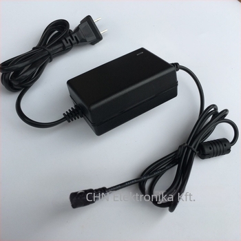 Casio eredeti tápegység elektronikus billentyűhöz AD-A12150LW, 12V kapcsolóüzemű adapter, bemenet 100-240V, kimenet 2A