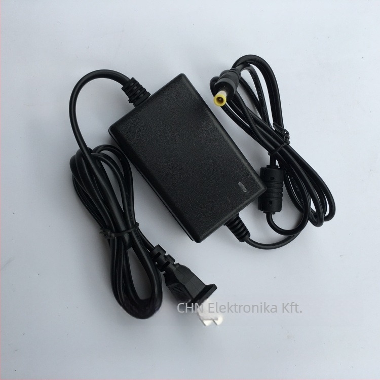 Casio eredeti tápegység elektronikus billentyűhöz AD-A12150LW, 12V kapcsolóüzemű adapter, bemenet 100-240V, kimenet 2A