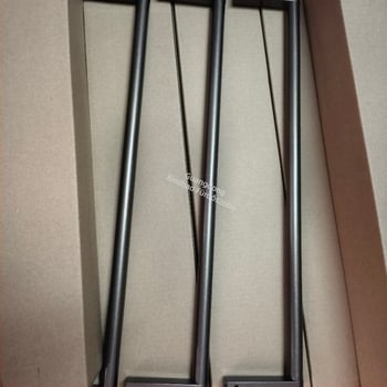 Rozsdamentes acél törölközőtartó, perforált kialakítás, kiégetett festék felülettel, teherbírás 5 kg, egy szint, Lion Shield