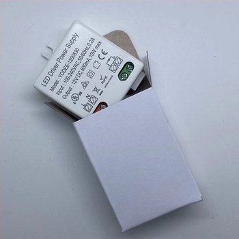 LED állandó feszültségű tápegység, DC12V, 10W, AC-DC bemenet, kapcsoló, CE