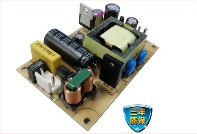 LO30-10B24 AC/DC tápegység modul PWM-rel, 24 V 30 W, bemenet 85-264 VAC / 100-370 VDC, hatékonyság 87%