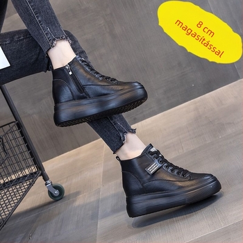 Női bőrből készült magas szárú tornacipő fleece bélésével és 4–6 cm-es klín sarokkal