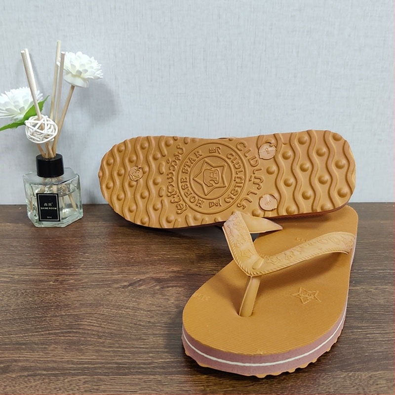 Férfiaknak szóló retro flip-flopok PVC felsőrésszel és gumihab talppal – csúszásmentes, tartós strandpapucs