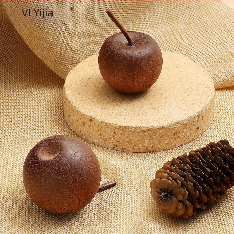 Fa almás alakú fiók fogantyúk, modell 5565, modern minimalista stílus, permetezett felület.
