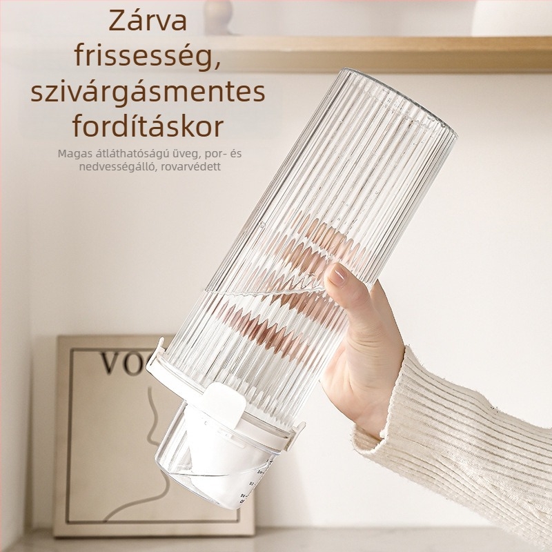 Macska- és kutyáknak készült tápláléktároló, átlátszó, nedvességálló és zárt, szabályozható etetéssel, PP anyagú, kapacitás 1–2 L.