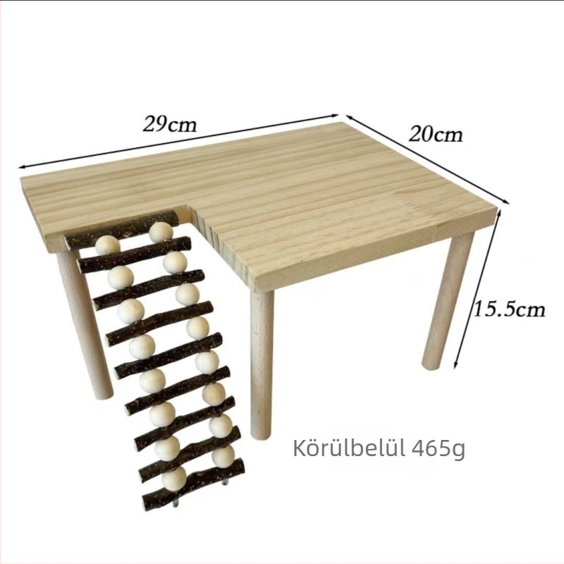 Fából készült hörcsög létra kétszintes platformmal, ágakból készült kerítéssel és mászó- és rágó játékkal.