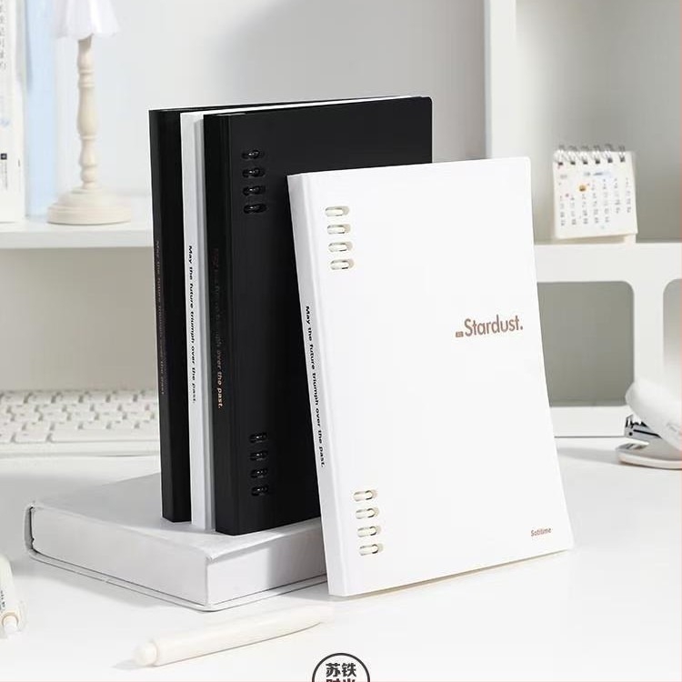 Cycad Time 26-lyukas füzet, 40 oldal, belső PVC/PP lapok, 80 g papír