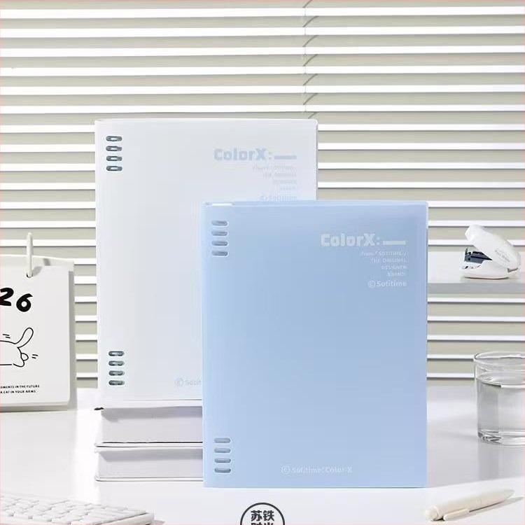 Cycad Time 26-lyukas füzet, 40 oldal, belső PVC/PP lapok, 80 g papír