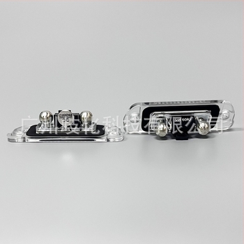 Mercedes-Benz GL350/GL450/GL500/ML320/ML63 LED rendszámlámpa