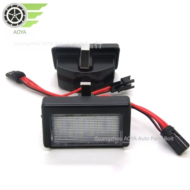 AY LED rendszámfény Mercedes-Benz ML W164-hoz - 12-30V, 2.8W, 6500-7000K, 4014 LEDek, élettartam 20 000 óra
