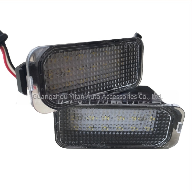 Ford rendszámtábla világítás Fiesta, Focus, Kuga, Galaxy, C-Max, Mondeo és Escape modellekhez — 12-30V, 2.8W, 3014 LED, 6500K, 50 000 óra.