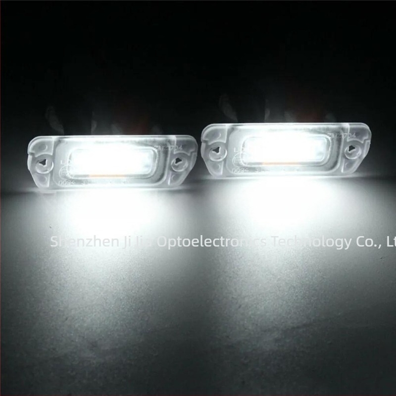 LED rendszámvilágítás Mercedes-Benz GL/ML sorozathoz X164 (GL350, GL550, ML500)