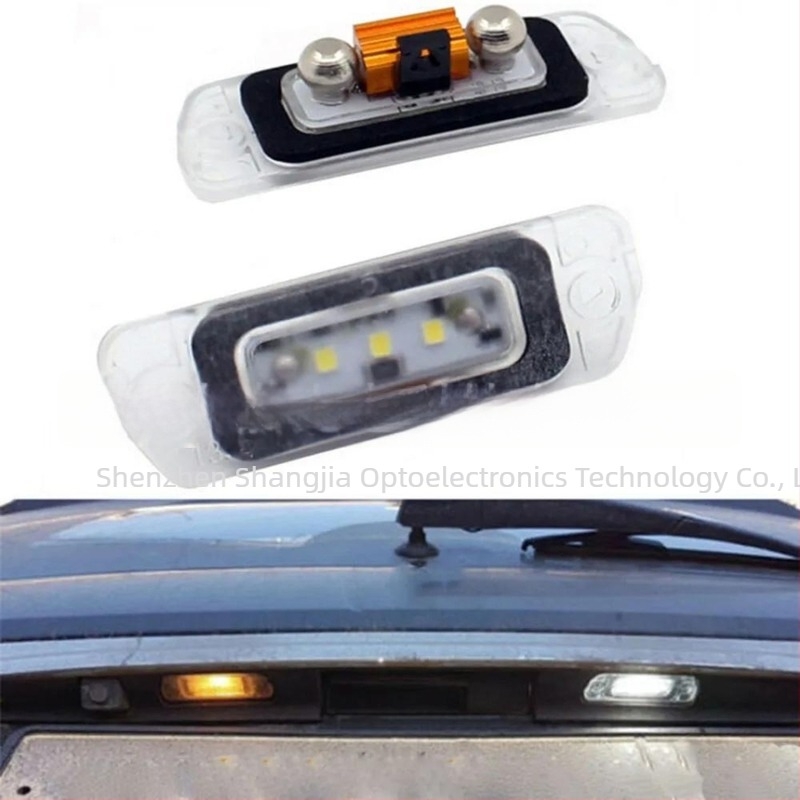 LED rendszámvilágítás Mercedes-Benz GL/ML sorozathoz X164 (GL350, GL550, ML500)