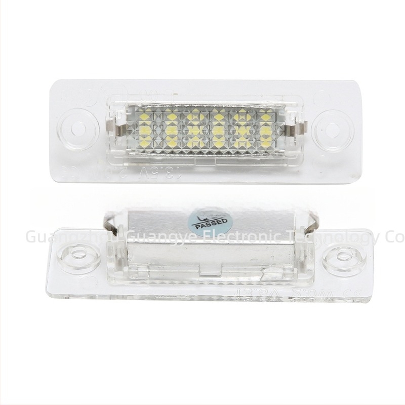 LED rendszám- és hangulatvilágítás VW Touran/Passat/Jetta/Caddy
