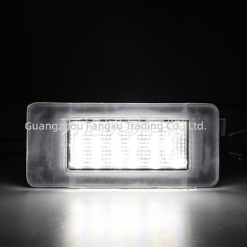 LED rendszámvilágítás autóhoz – 12V, 3W, műanyag; kompatibil Nissan Serena C27 (2016+) és Dacia Duster
