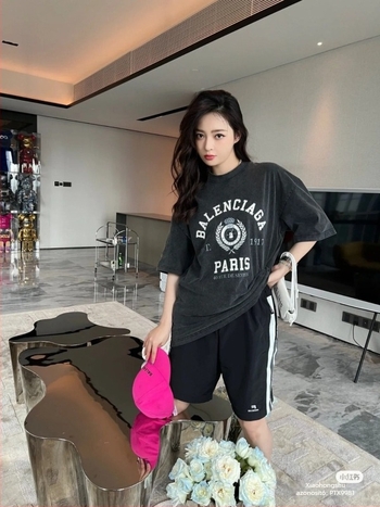 Póló, 100% pamut, rövid ujjú, kerek nyakú, szöveges mintázat