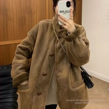 Női bőr motoros kabát mesterséges shearling béléssel, középhosszú