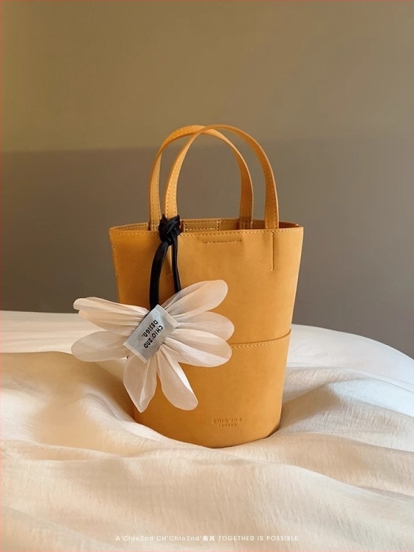 CANDYN&KITE PU bucket táska, kerek forma, cipzáras nyitás