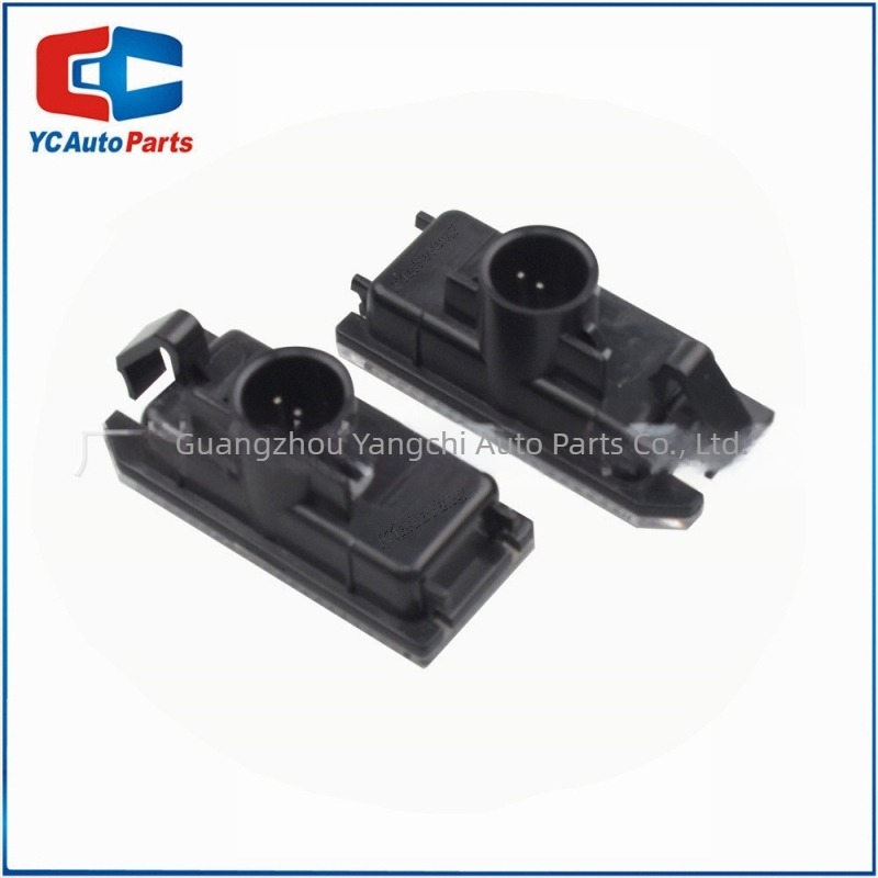 LED rendszámtábla világítás Fiat 500 (2013-2019 USA), Dodge Viper és Jeep Cherokee - 12V, 1.68W, 6500K, ABS