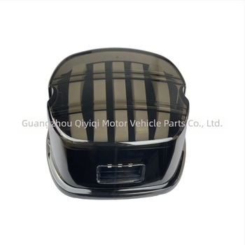 Harley XL883/1200 motorkerékpárhoz LED hátsó lámpa, 3-in-1 funkció: rendszám- és irányjelző világítás, modell QYQ-2001-B5, 12V, ABS