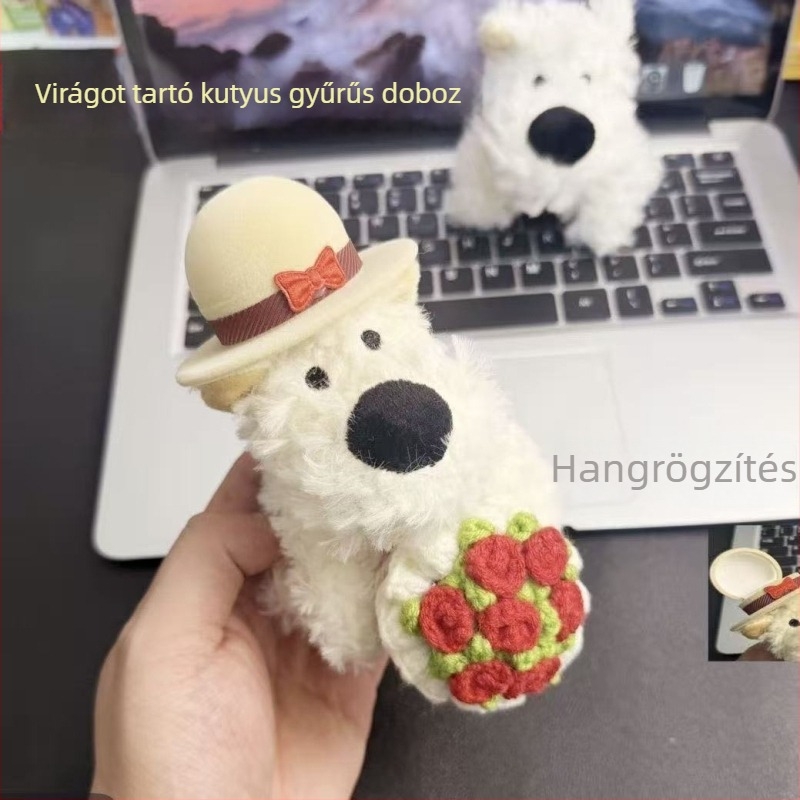 West Highland Terrier rózsát tart – gyűrűtartó doboz felvételi funkcióval, doodle kölyökkutya medál, plüss játék ajándék, eljegyzési meglepetés
