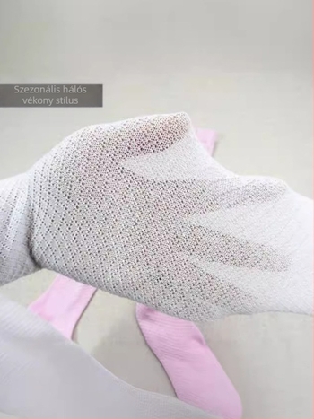 Gyermekeknek szánt vékony kötött harisnya hálós textúrával, anyag: combed cotton, mintázat: háló, vastagság: vékony, szezon: tavasz-nyár, kor: 1–3 év