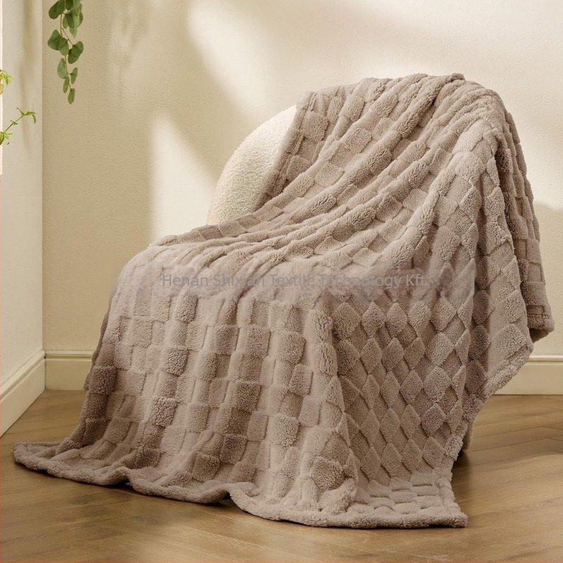 Állatoknak szóló Coral Fleece pléd, poliészterből, kevesebb mint 300 g, egyszínű minta, könnyed luxus, egész éves használatra