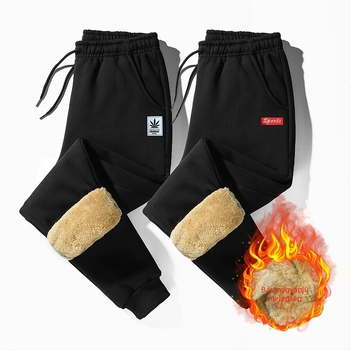Férfi fleece-betétes sportnadrág, egyenes szabás, virágos mintázat, középmagas derekú, kötőzáras