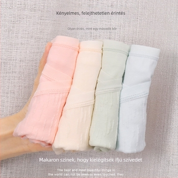 Anyasági fehérnemű, alacsony derék, lélegző, antibakteriális, jacquard szövésű, fő anyag 90–95% pamut, gát rész 50–70% pamut