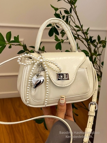PU anyagú crossbody táska (városi minimalist stílus, négyzet alakú forma, zárócsatos záródás, belső cipzáras zseb és telefonzseb)