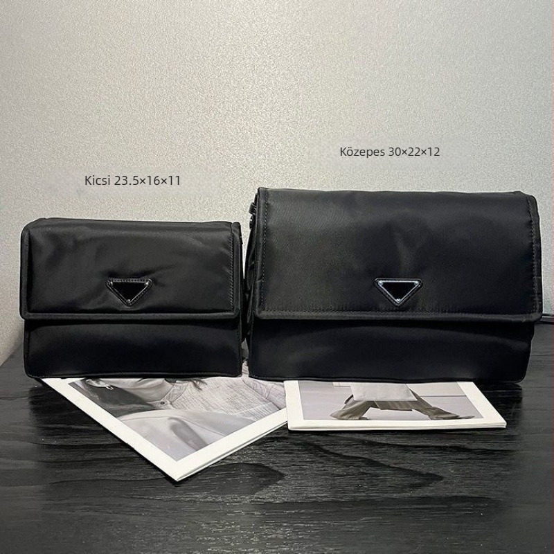 Nylon messenger táska, közepes méret, nagy kapacitás, kereszttántos, mindennapi retro, használt