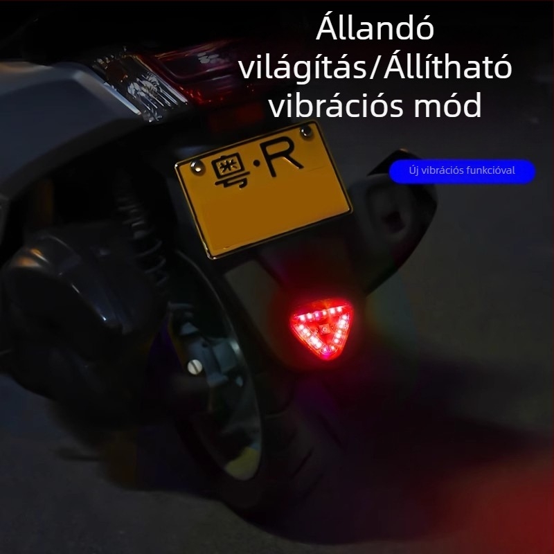 Napelemes háromszög stroboszkópos lámpa motorkerékpárhoz, ABS burkolat, 12V, 5W, 0,5A