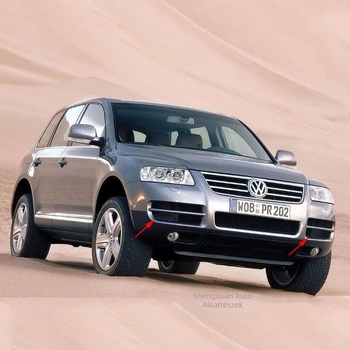 ABS műanyagból készült, előtti lökhárítóhoz illeszkedő bal és jobb alsó légbeömlő háló és fényszórókeret Volkswagen Touareg 2003–2006