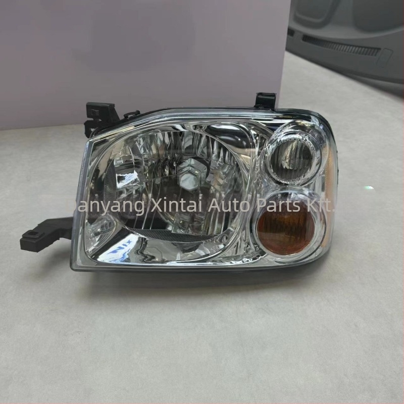 Paladin fényszórók Nissan 01-05, 12V halogén, PC anyag