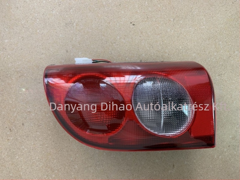 DH01-2605 Hátsó lámpa Hyundai H100-hoz (H100 96) 92401-43810 / 92402-43810