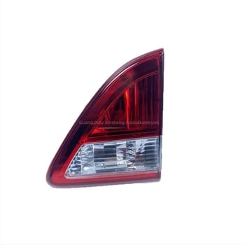 Mazda BT-50 2015-2019 hátsó lámpa: fék- és indexfunkcióval; fényforrás standard; feszültség standard; kompatibilis Mazda BT-50.