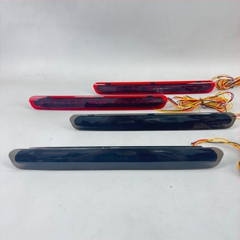 16–21 Hilux Revo felső féklámpája, LED, ABS házban, 12V, élettartam 50 000 óra, hátsó ködfény és irányjelző