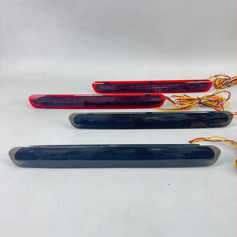 16–21 Hilux Revo felső féklámpája, LED, ABS házban, 12V, élettartam 50 000 óra, hátsó ködfény és irányjelző
