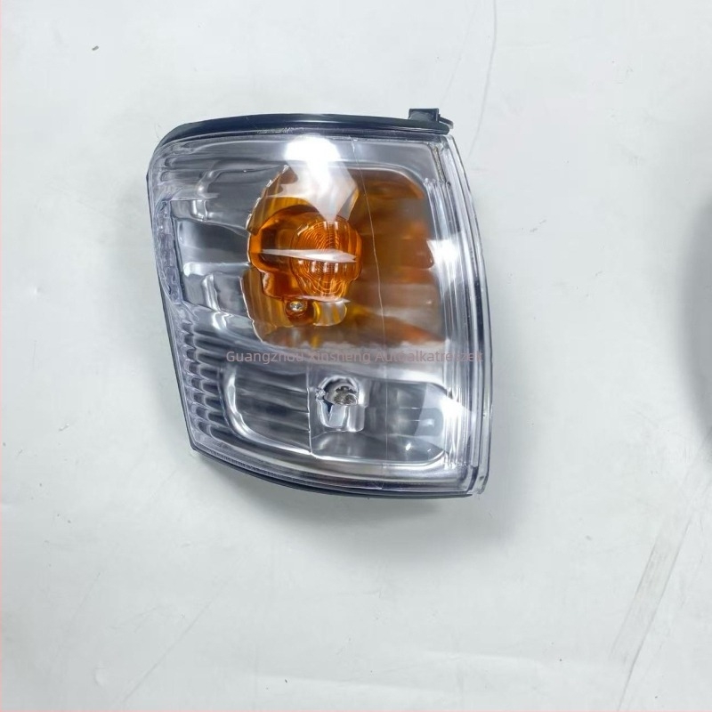Toyota Hilux RN96 2001-2003 elülső irányjelző saroklámpa, műanyag ház, halogén izzó, 1W