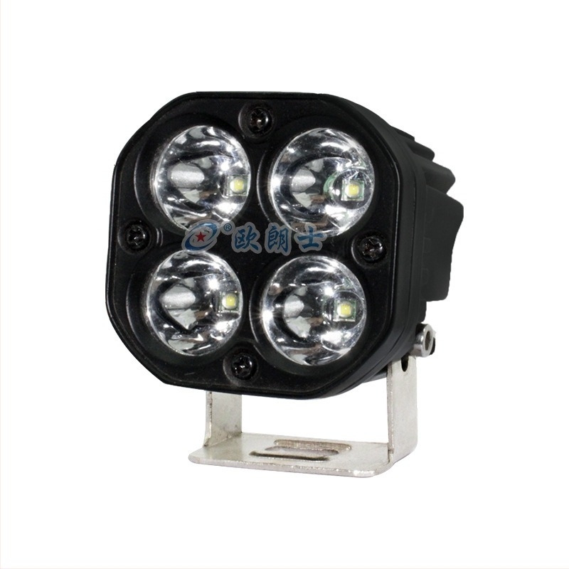 LKT 3 hüvelykes LED reflektor autókhoz és motorokhoz, 4 LED, 40W – terepi segédfény