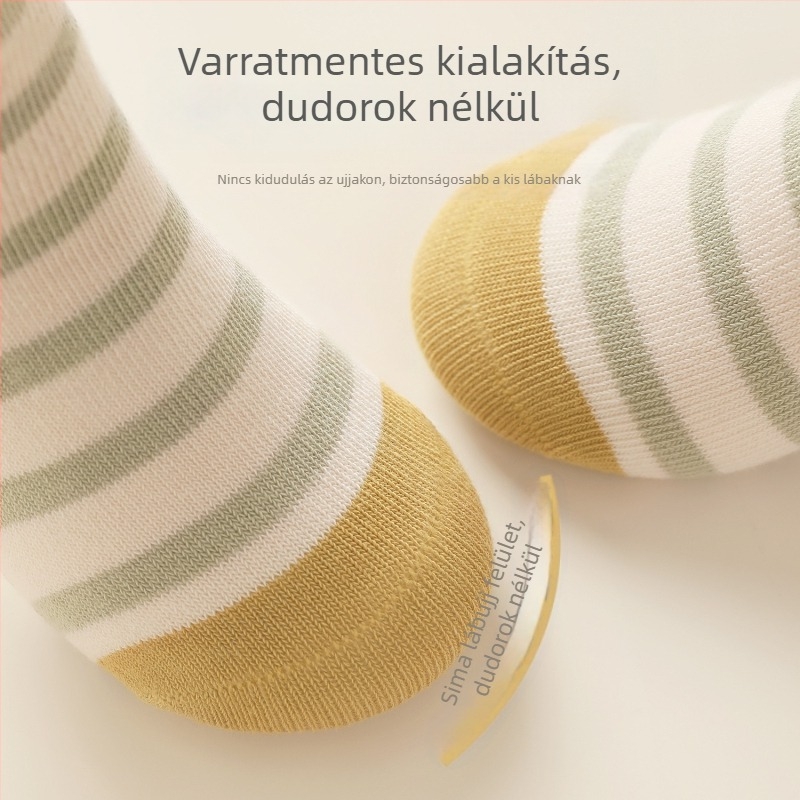Pamut gyermek zokni varrás nélküli, őszi-téli szezonra, közepes hosszú, csúszásmentes, beltéri viselés, mintás