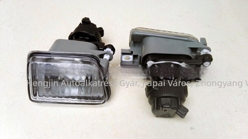 VW Jetta 85 ködfényszóró, 55W, 12V, üvegburkolat és üveg lencse