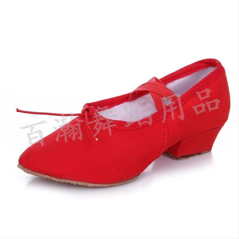 Tanárnőknek tervezett tánccipő: vászon felsőrész, bőrtalp, légáteresztő, egyensúly és ütésálló tulajdonságok, balett és latin táncra